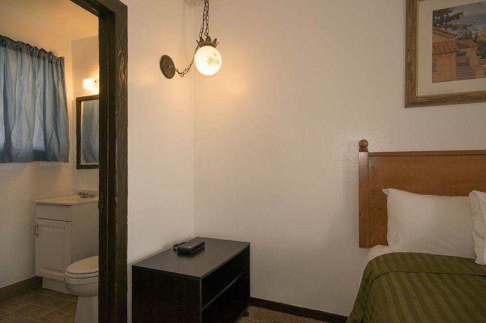 Scandia Motel Carlsbad Dış mekan fotoğraf
